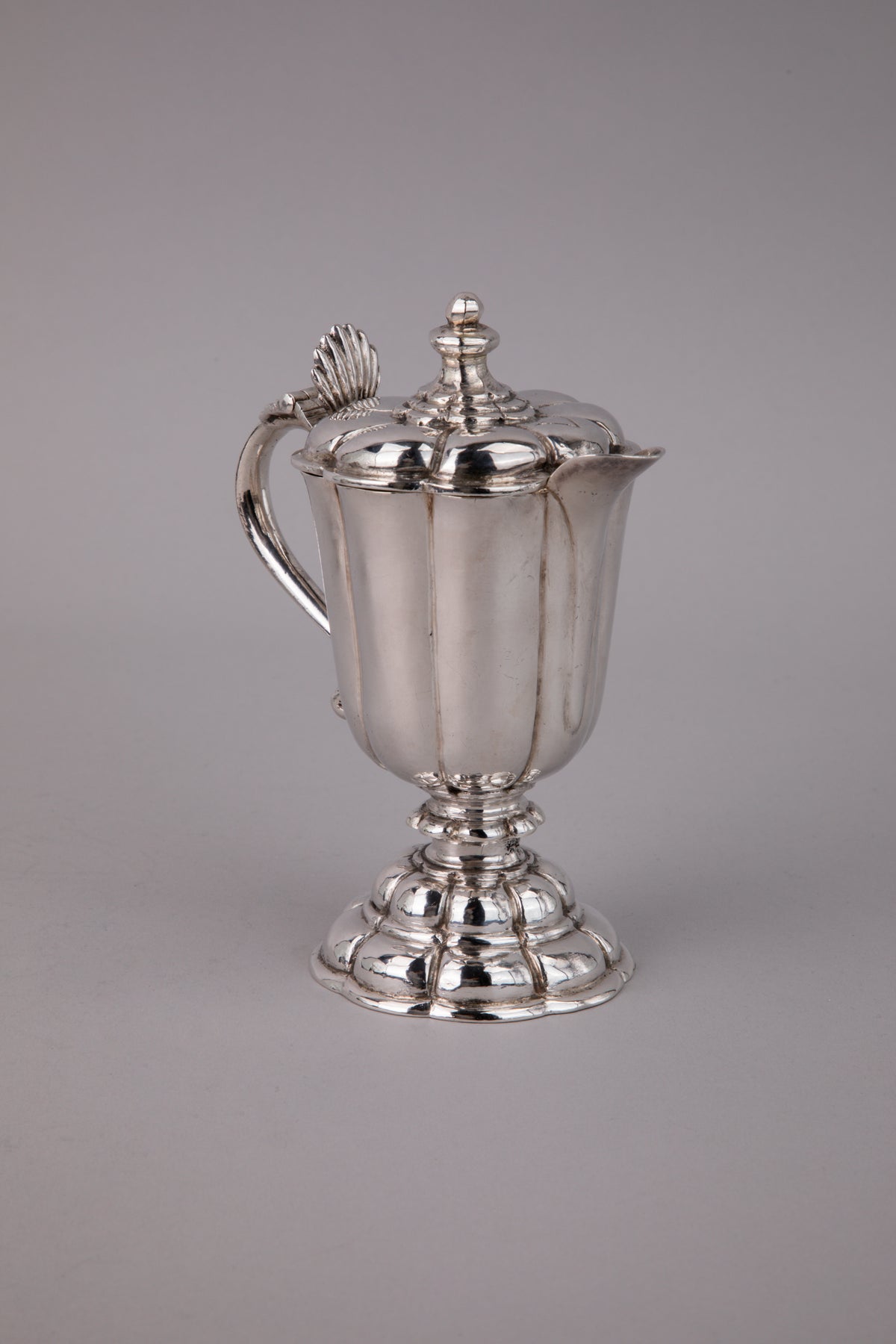 Ampullen met ampullenblad door Jan Moeremans — Antwerpen, 1654–1655