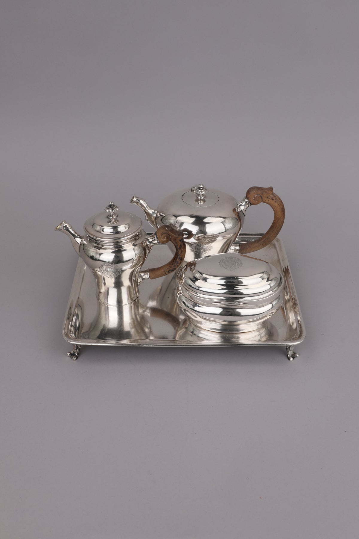 Theeservies met het wapen van Thurn und Taxis door Jakob Wilhelm Kolb en Sebald Heinrich Blau — Augsburg, 1779–1781